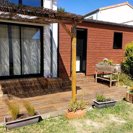 Notre Petite Maison ラ・ロシェル エクステリア 写真